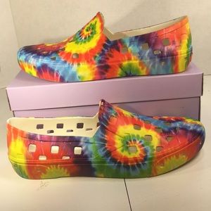 NWT Vans Slip On TRK in Bright Tie Dye Design Women’s 9.5 Men’s 8